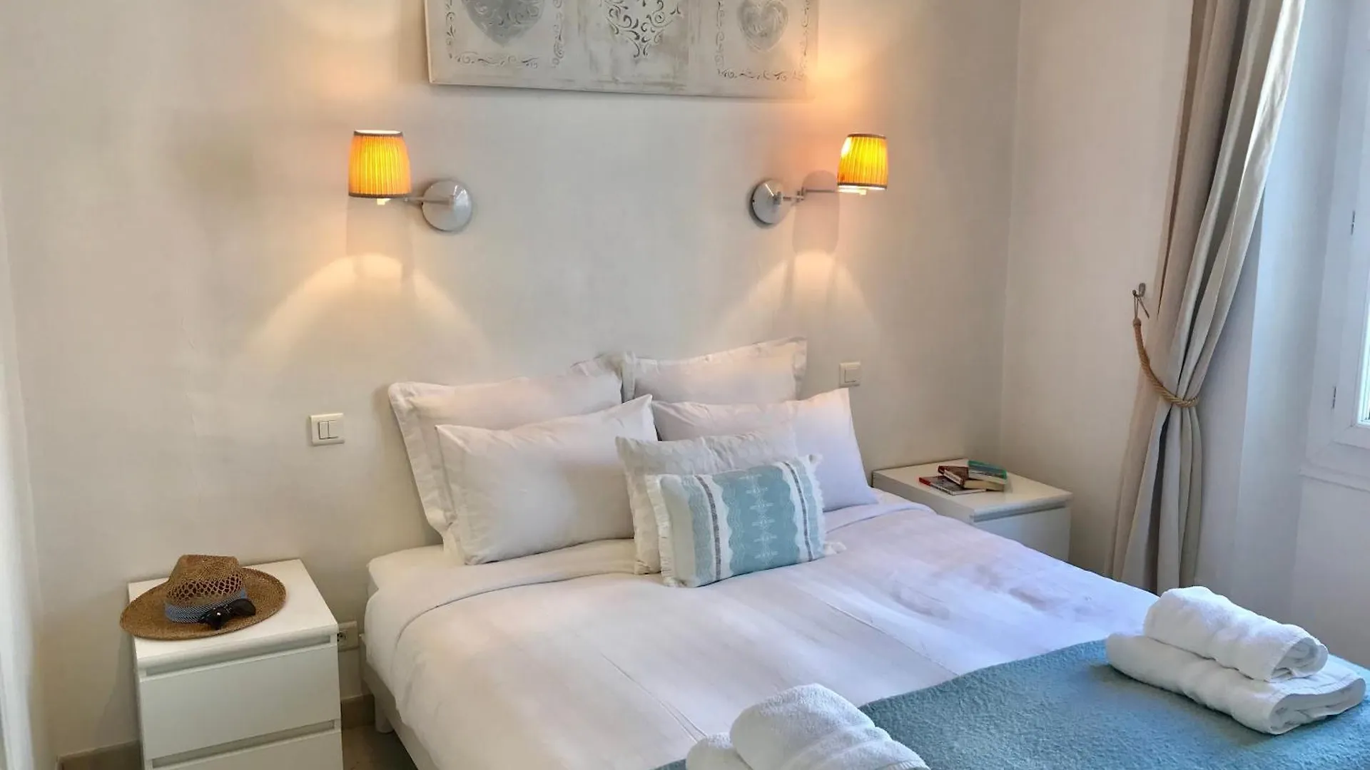 Pimms Apartment Antibes 0*,  France